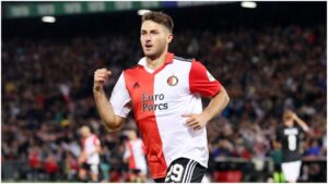 Arne Slot acepta que Santiago Giménez ha despertado interés de varios clubes en Europa