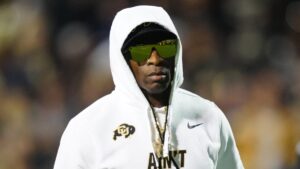 Deion Sanders y el ejemplar discurso a sus jugadores: “Una cosa que no tolero es la falta de respeto hacia una mujer”