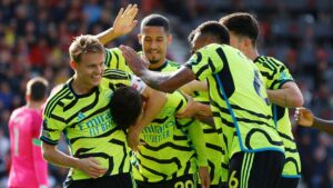 El Arsenal golea al Bournermouth y mantiene el invicto en la Premier