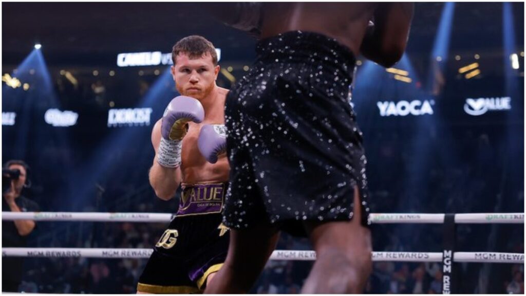 Canelo Álvarez vence a Jermell Charlo | Twitter: @ShowtimeBoxing