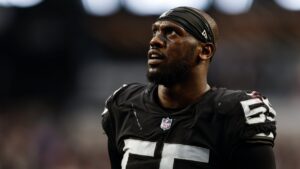 Chandler Jones es arrestado por violación a una orden de protección contra violencia doméstica