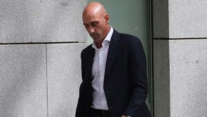 La FIFA y el expediente contra Rubiales: “Dañó la imagen, la reputación y la integridad del fútbol de forma irreparable”