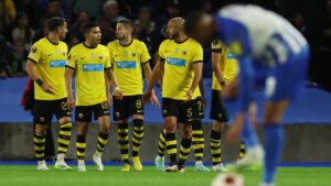 AEK Atenas de Orbelín y Pizarro debuta con victoria en la Europa League en un intenso partido ante el Brighton