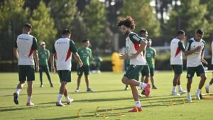 César Huerta toma a Memo Ochoa y Héctor Herrera como referentes para crecer con la selección mexicana