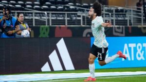 El Chino Huerta le da el empate a México ante Australia en debut oficial del Jimmy Lozano