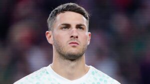 Santiago Giménez no cierra la puerta a los rumores y lanza mensaje al Feyenoord: “A ver si pueden retenerme”