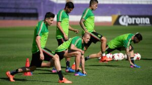 Héctor Herrera y su deseo de volver a jugar con Chicharito y Carlos Vela en selección mexicana