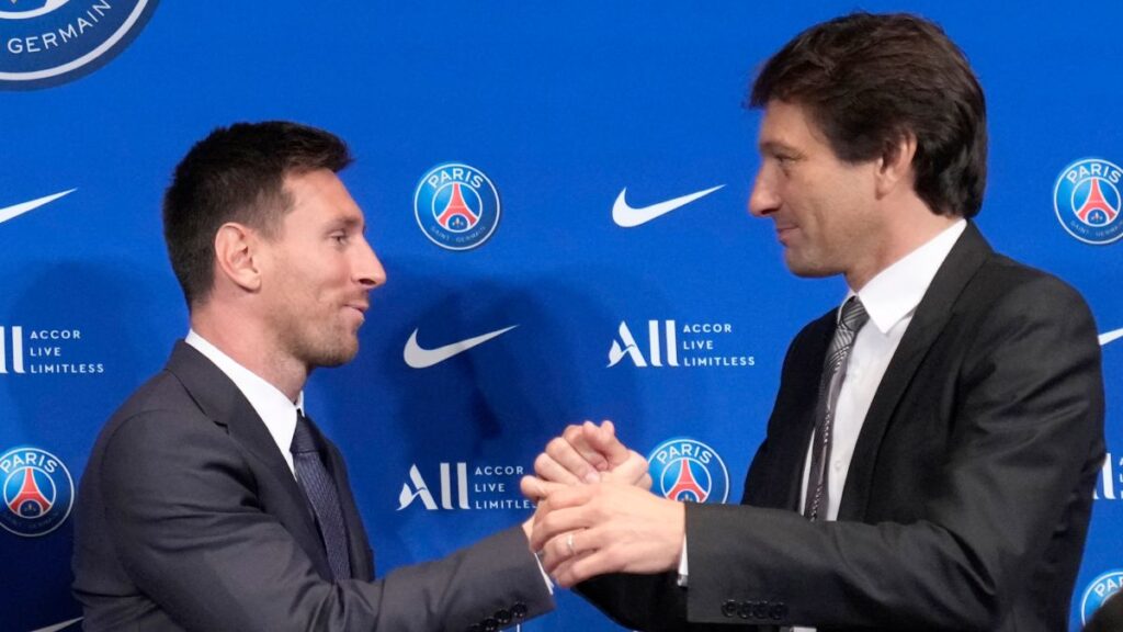 Leonardo señala falta de apoyo para Mbappé, Messi y Neymar en el PSG