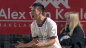 El Chucky Lozano se “disfraza” de GOAT y hace su primer golazo tras regreso al PSV