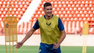 César Montes sobre su llegada al Almería: “Ser el fichaje más caro representa una responsabilidad mayor”