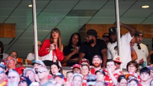 Taylor Swift, presente en el Chicago Bears vs Kansas City Chiefs ¿se confirma relación con Travis Kelce?