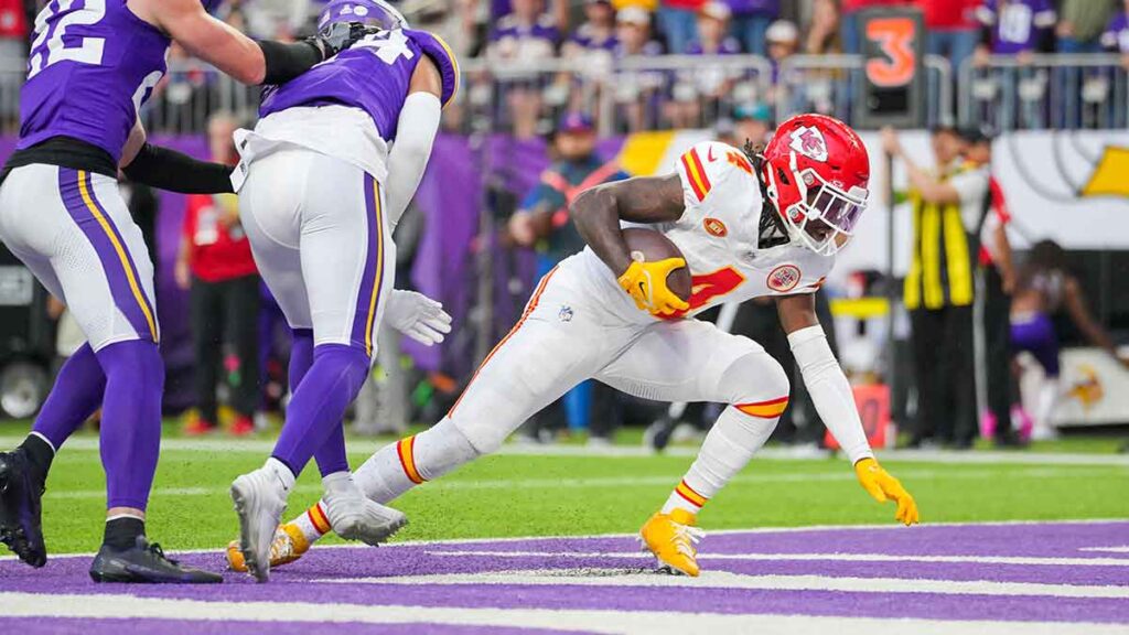 Un Mahomes en ascenso y un Kelce lesionado llevan a los Chiefs a la victoria ante Vikings