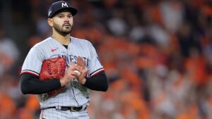 Un pitcheo perfecto de Pablo López lidera a los Twins en la victoria sobre Astros