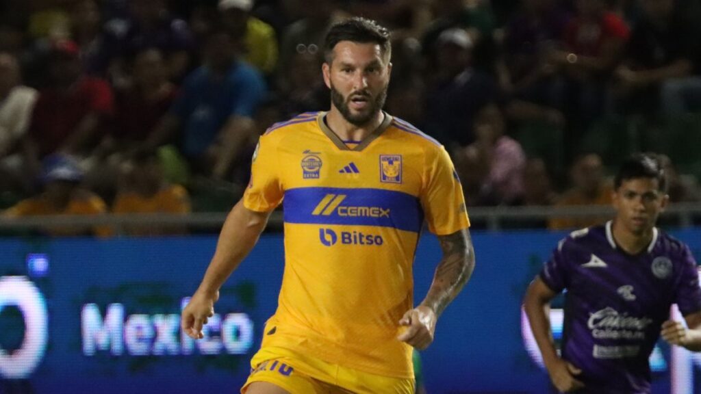 André-Pierre Gignac muestra su apoyo al Canelo en la pelea frente a Charlo