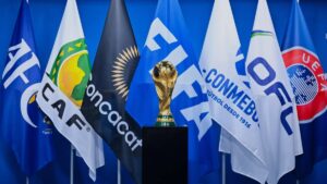 4.- El día que un jeque bajó a la cancha y logró anular un gol de Francia en pleno Mundial