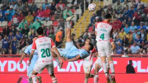 ¡Golazo! Ángel Sepúlveda se estrena como goleador con Cruz Azul con una chilena