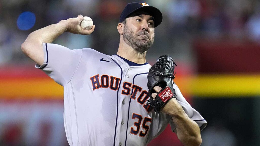 Justin Verlander laboró cinco entradas y se apuntó un vital triunfo para Houston. AP