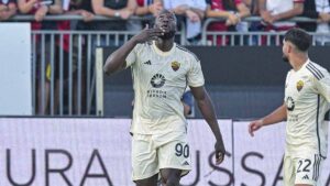 Romelu Lukaku salva a Mourinho del despido, pero la Roma pierde a Paulo Dybala por lesión
