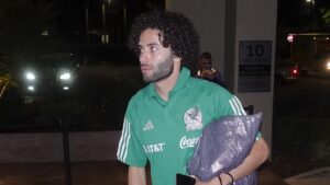 La selección mexicana de fútbol llega a Charlotte y se alista para el partido ante Ghana
