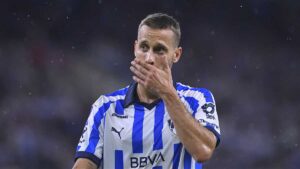 Rayados confirma que Sergio Canales pasará por el quirófano; no hay fecha para su regreso