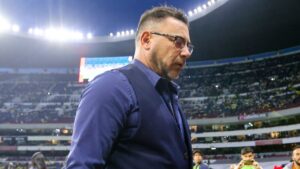 Turco Mohamed: ¿Cuántos partidos podría irse suspendido tras sus gestos y declaraciones en el Clásico Capitalino?