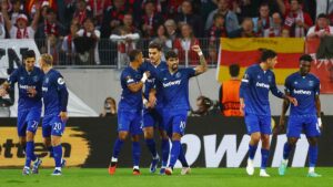 Con Edson Álvarez de titular, el West Ham saca un triunfo de oro en su visita a Friburgo