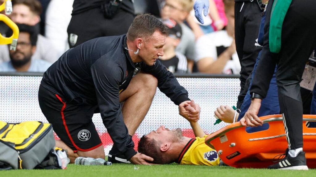 La terrible lesión de Chris Basham del Sheffield United ante Fulham