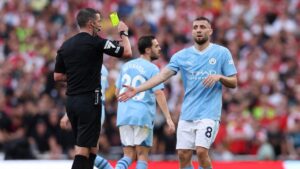 ¿Era roja? Mateo Kovacic, al filo de la expulsión tras fuertes entradas en el Arsenal vs Manchester City