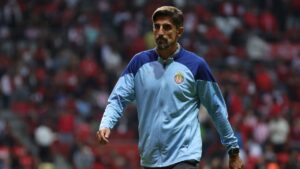 ¿La situación de Chivas 'facilitó' la decisión de Paunovic de ir al Almería?