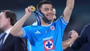 Erik Lira no habla del futuro tras el título con Cruz Azul: “Soy campeón y quiero disfrutar el momento”
