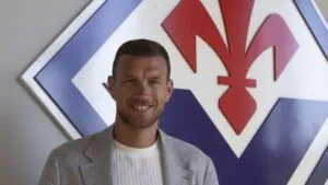 Dzeko refuerza a la Fiorentina: experiencia, liderazgo y gol para el ataque violeta