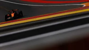 Piastri logra la pole para la sprint del GP de Bélgica tras una caótica clasificación