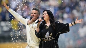Así se vivió el show de la final del Mundial de Clubes con Coldplay, J Balvin, Doja Cat y Laura Pausini