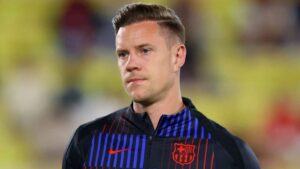 Ter Stegen se operaría nuevamente la espalda y estaría cuatro meses de baja