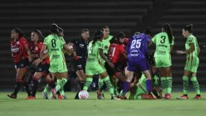 Liga MX Femenil impone sanción histórica a Miah Zuazua y Natividad Martínez tras pelea en Juárez vs Tijuana