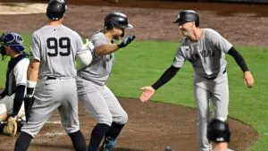 Yankees igualan su récord histórico de cuadrangulares en un solo juego